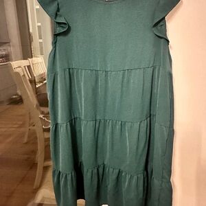 Elegant Emerald Green Ruffle Sleeve Dress Women’s Sz large $15